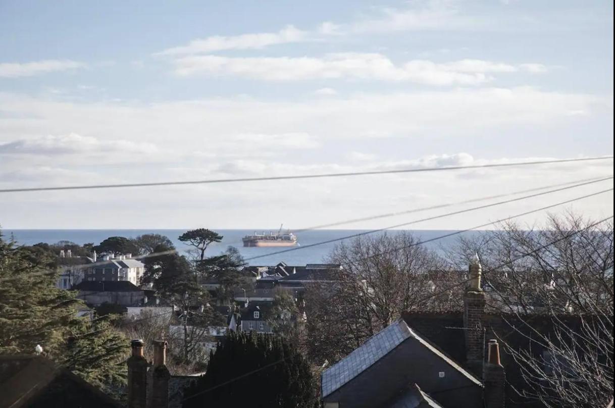 Falmouth Townhouse With Panoramic Sea View Terrace Exterior photo